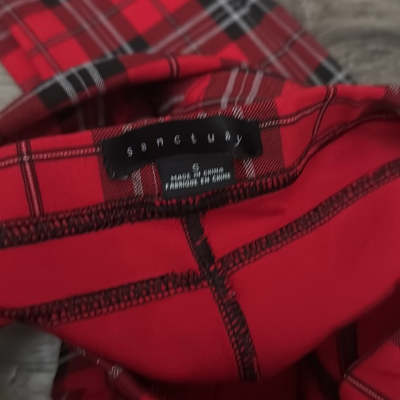Sanctuary -  Christmas RED plaid leggings - WOMEN SMALL worn once - Picture 4 of 9